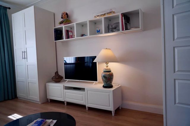 A French affair. With parking, style and elegance.