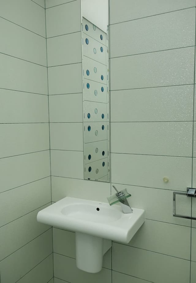 Modern Elegance in Varna – Spacious 3-Bedroom Home