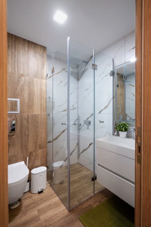 Stylish Urban Haven with Dedicated Parking Spot