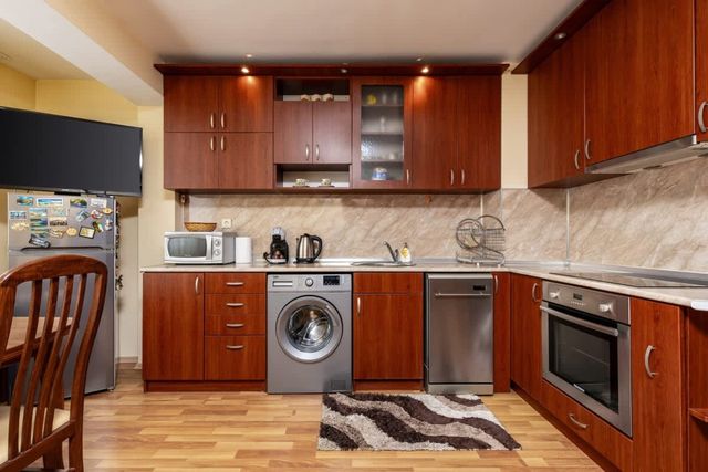 Comfort Corner - 1BD with Balcony - Photo 4