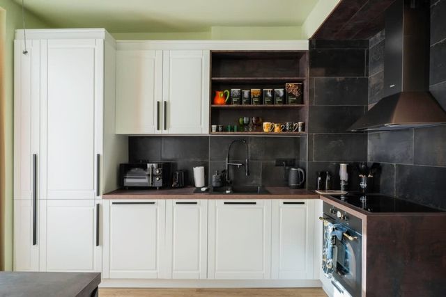 Urban Charm & Comfort - Chic 2BD in Prime Location