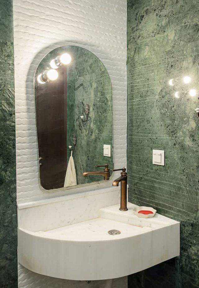 Stylish Flat with Balcony & City Views–Briz, Varna