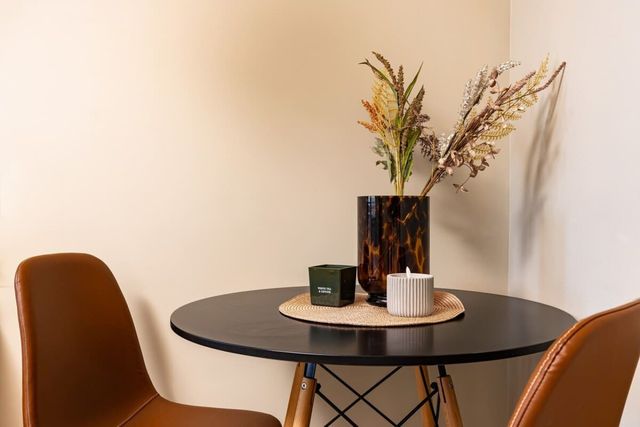 Plaza Nest - Cozy Studio Apartment