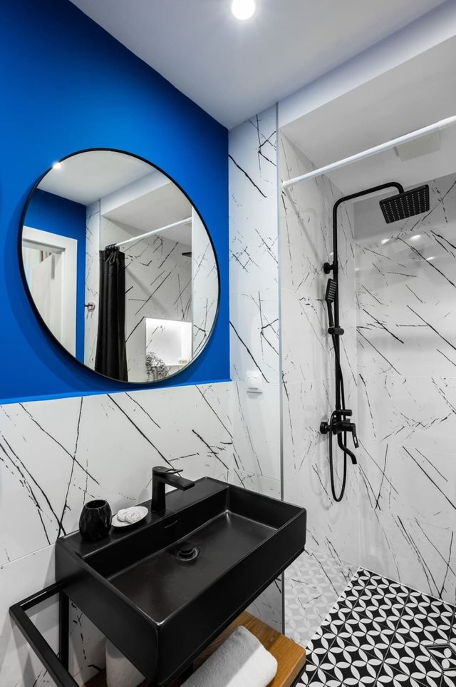 Central Stylish Suite & Studio with Shared Terrace