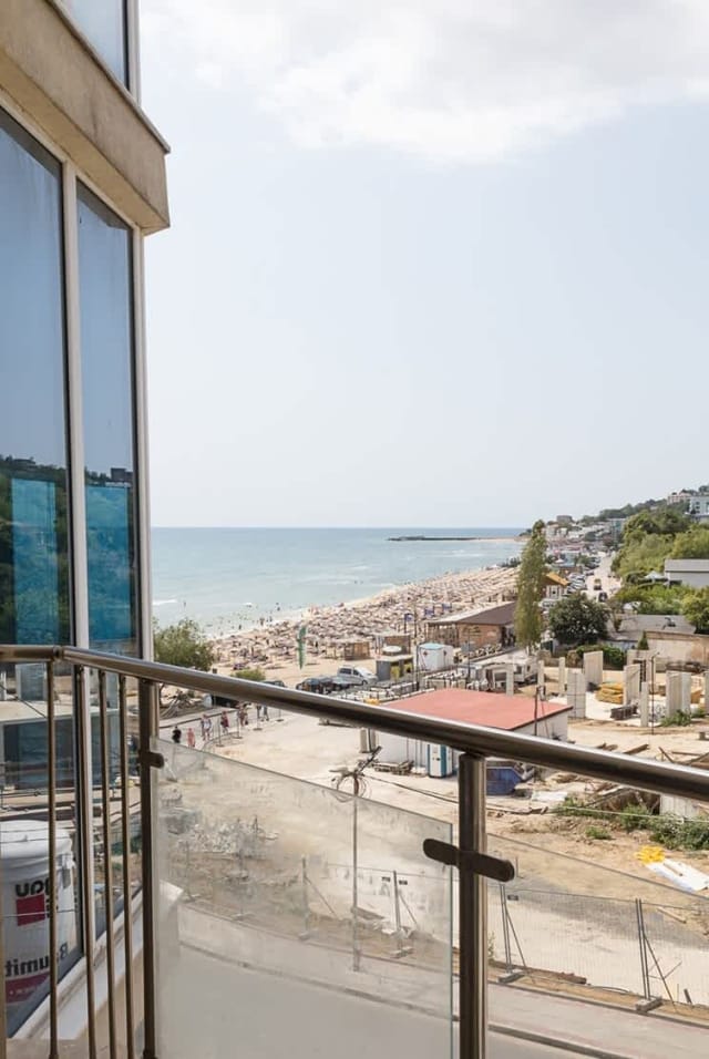 Kabakum 1BR Retreat with Parking, Steps to Beach