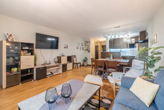 Serdica top center - 3 berdoom cosy apartment