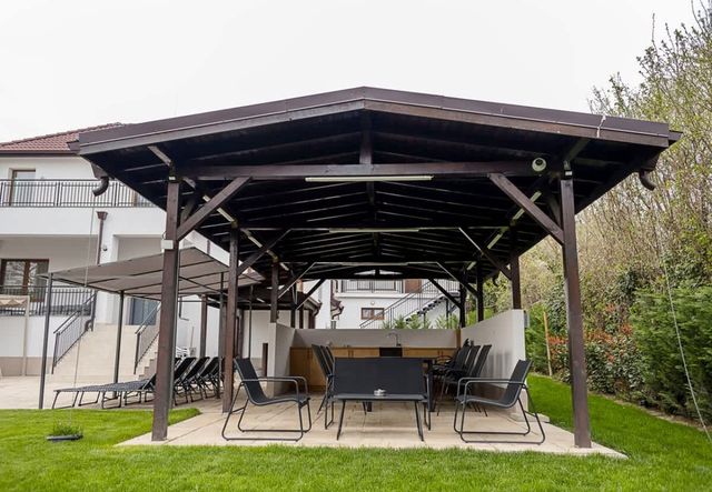 Private Villa with 5BD, Pool & Stunning Sea Views