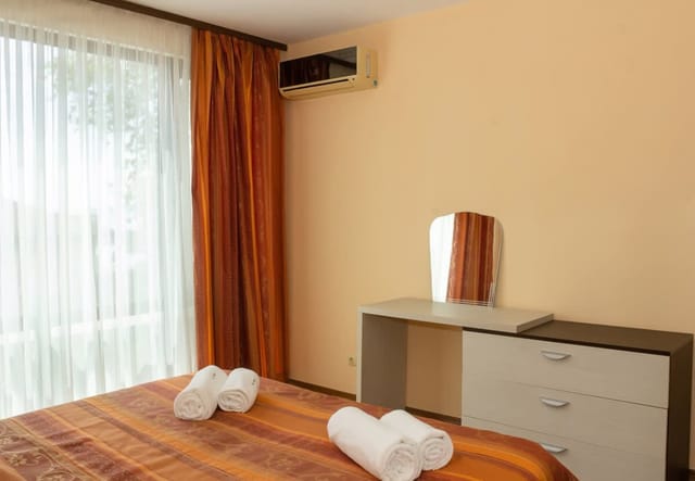 Cozy 1BD Apartment with a Spacious Terrace