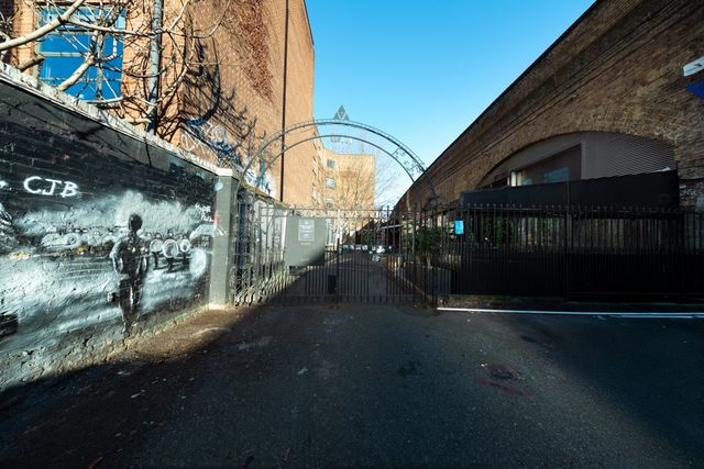 Three Railway Arch Industrial Venue with a Courtyard in Shoreditch
