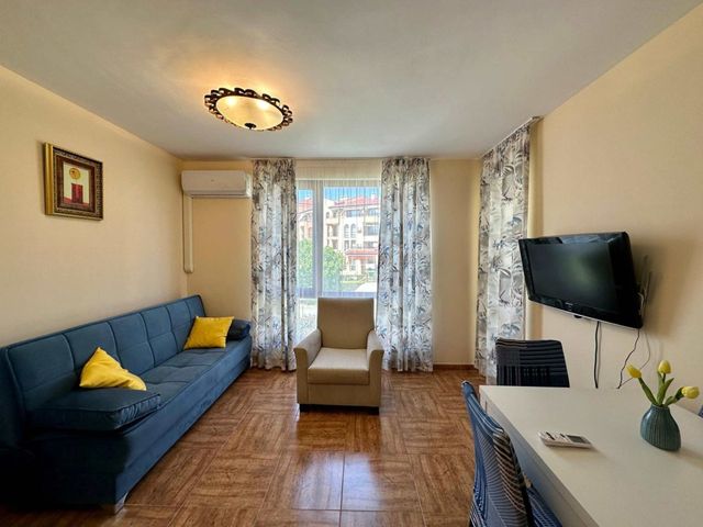 Cozy 1-Bedroom Apartment in Royal Bay