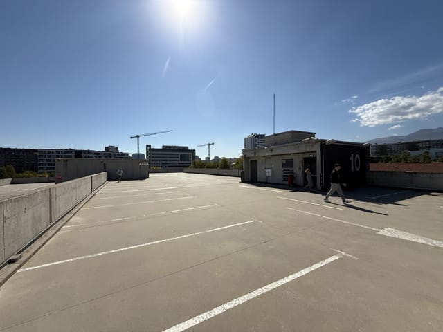 Big 5 Story Parking with security