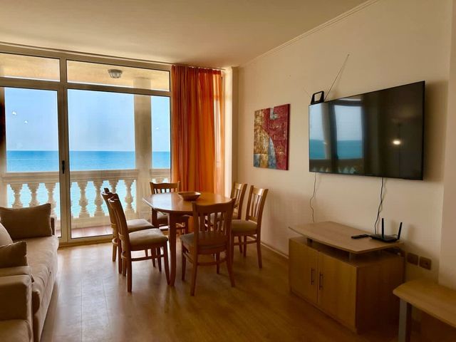 Atrium  Apartment with Sea View