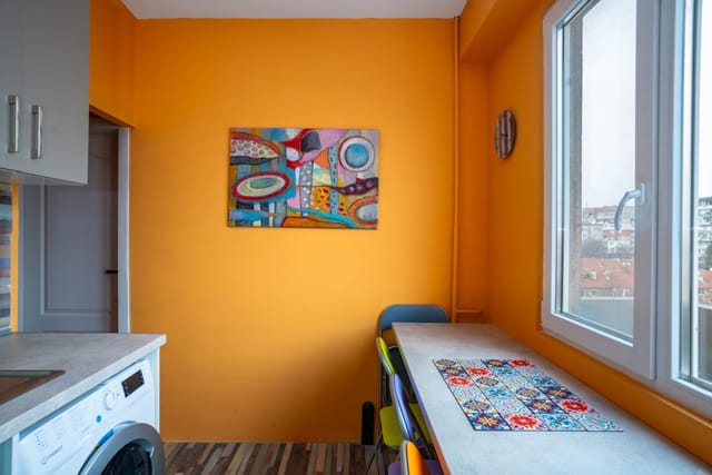 Life in Colours - Artistic 1BD Apartment