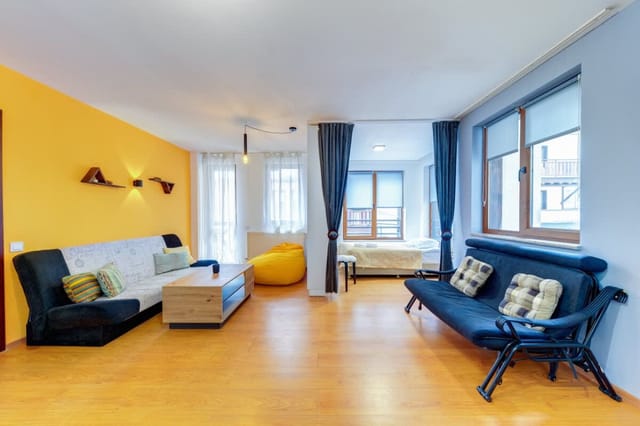 Colorful Retreat  1BD next to the slopes