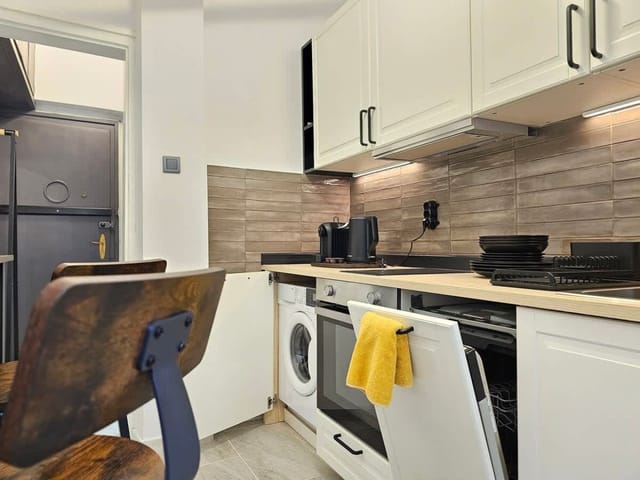 Modern 1BD Apartment next to Vitoshka & NDK