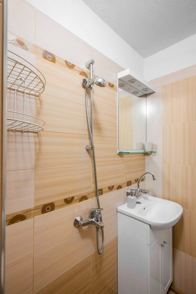 Cozy Studio in Top Centre