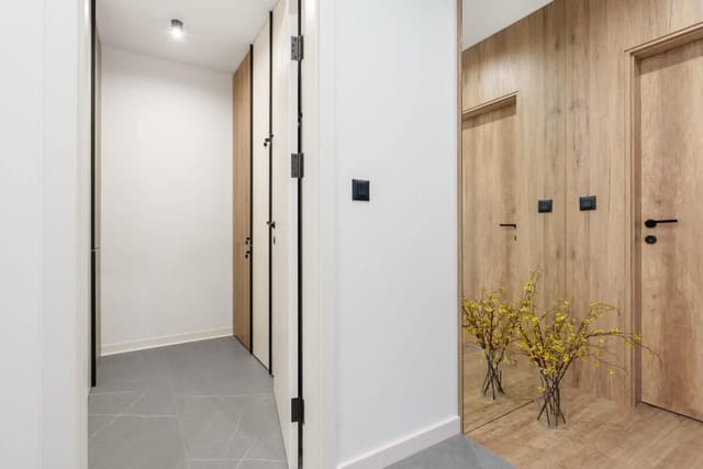 Stylish 1BR with Balcony & Parking | Skyline Varna