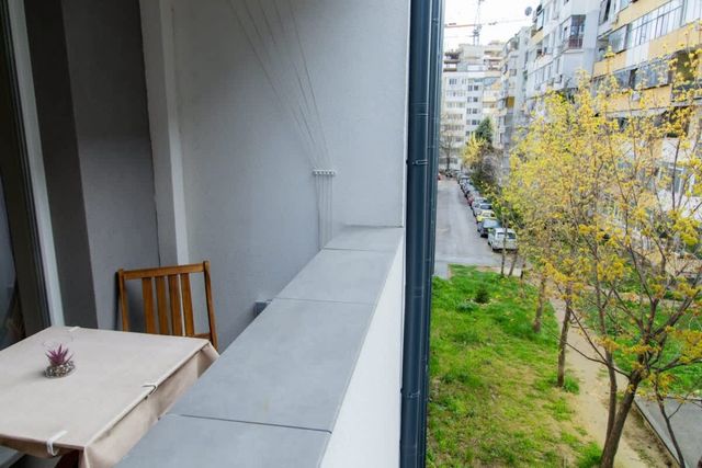 1BD Retreat with Balcony in Vibrant Varna District