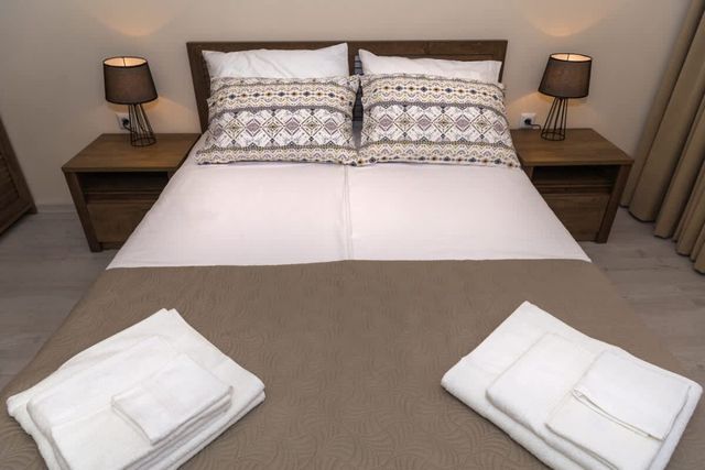 Alma Apartment - Stylish 1BD Flat with Balcony