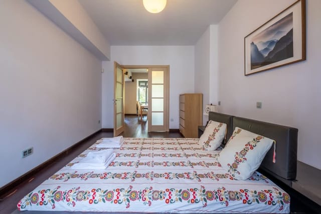 Spacious & Modern 2BD/2BA Flat | Prime Location