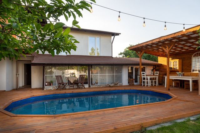 Modern and Cinematic Villa in the area of Sofia