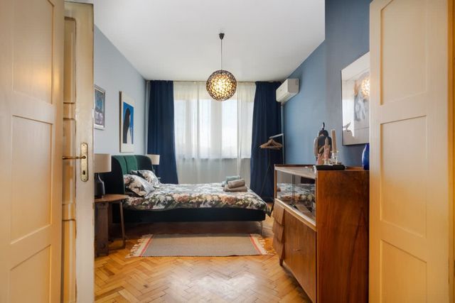 ART-ament, a unique central flat