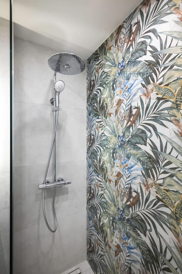 The Purely Placed 1BD Central Flat