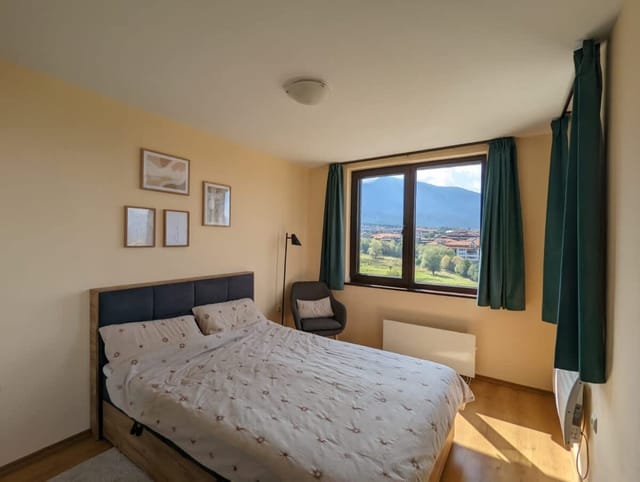 Stylish 2BD Apartment with Panoramic Mountain View - Photo 2