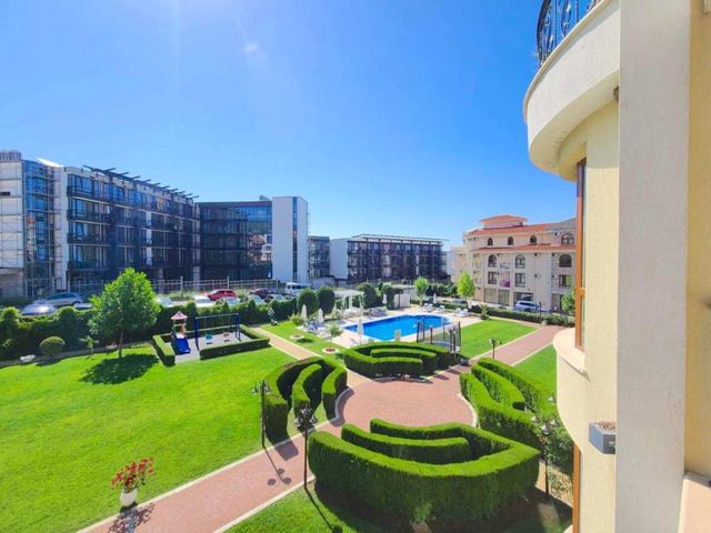 Cozy 1-Bedroom Apartment in Royal Bay