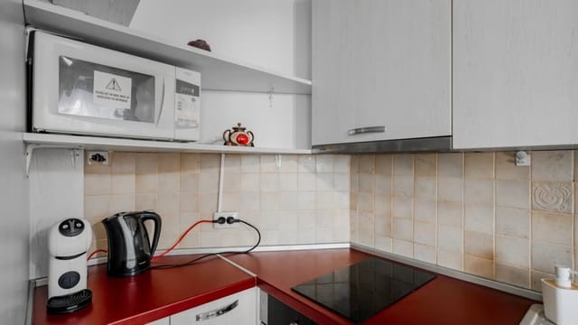 Central Cozy 1BD Compact Chic Living