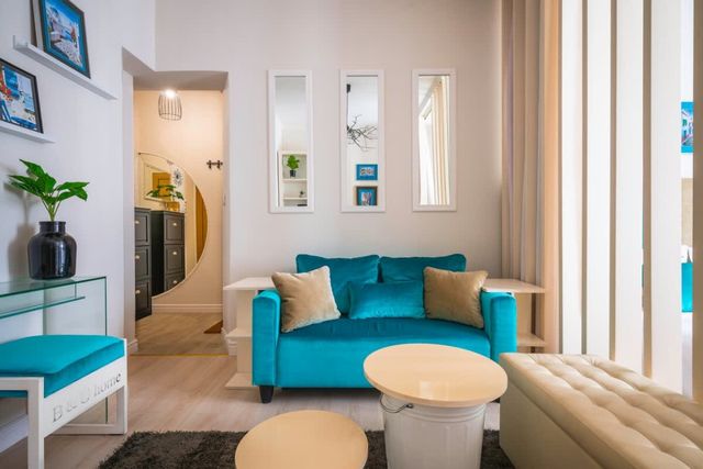 Bright Bohemian Studio with Prime Location