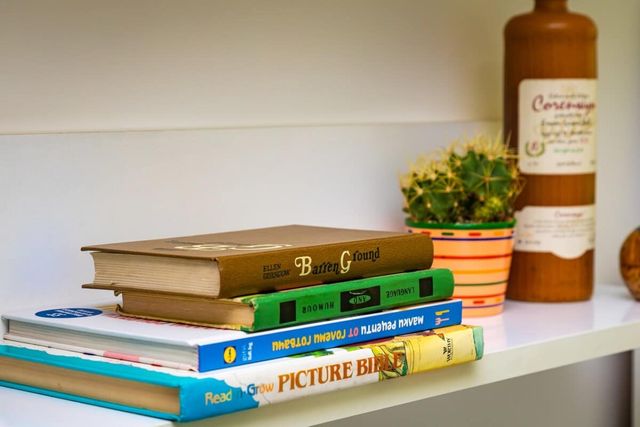 Radiant Retreat: Bright 1BD Haven in Plovdiv