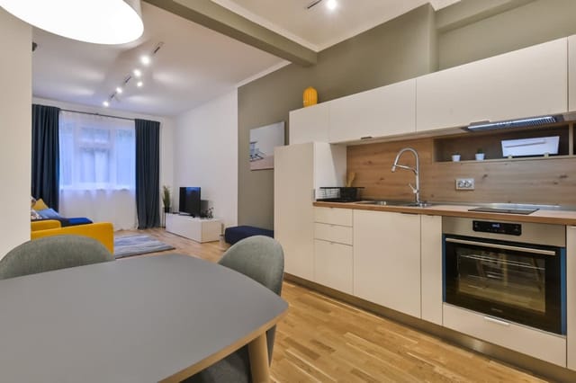 Pieces of Nature in a Stylish One-bedroom Flat - Photo 3