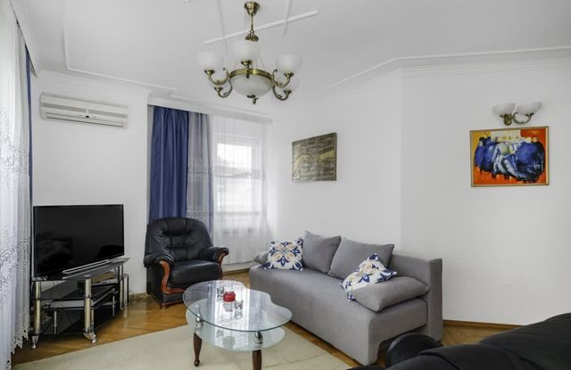 Cozy 2BD Apartment close to South Park