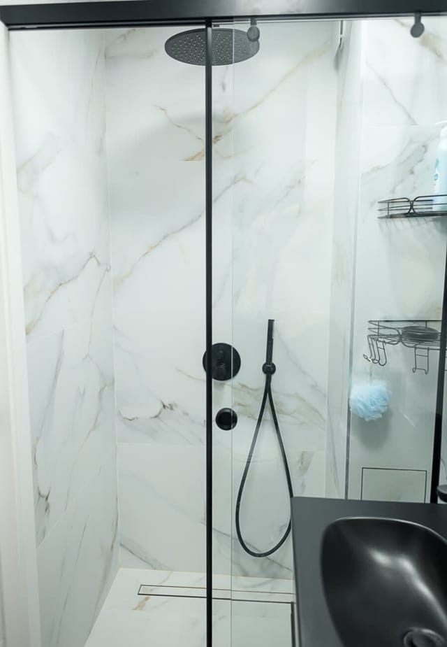 Royal View –Luxury 2BR Apartment with Sea Panorama