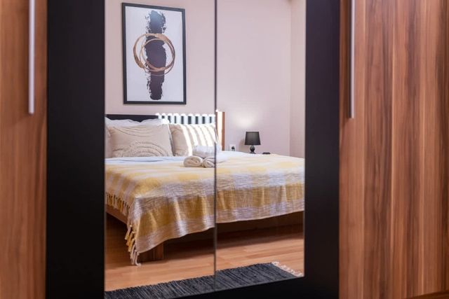 Comfortable 2BR Urban Getaway in City Center