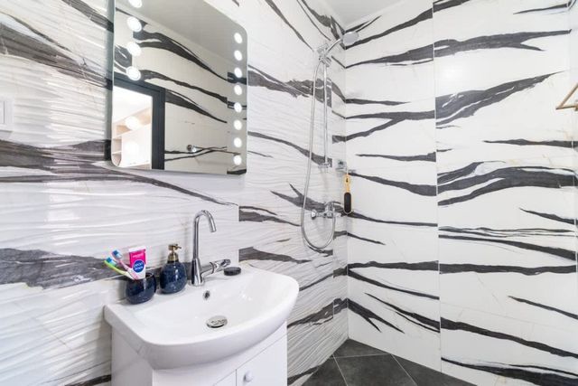 City Center Perfect 1-Bedroom Apartment