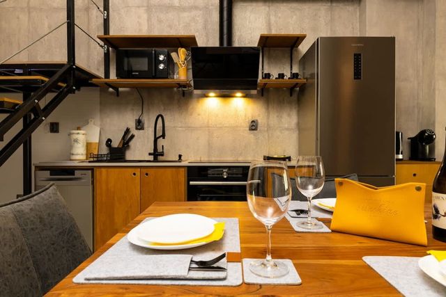 Industrial-style 2BD Loft with Parking Spot