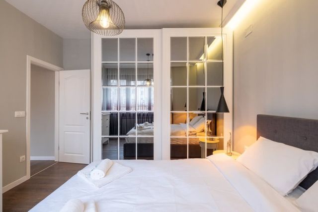 Designer & Cozy 2BD Flat In the city center