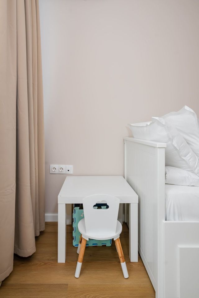 Spacious 2BR Apartment - Modern Design