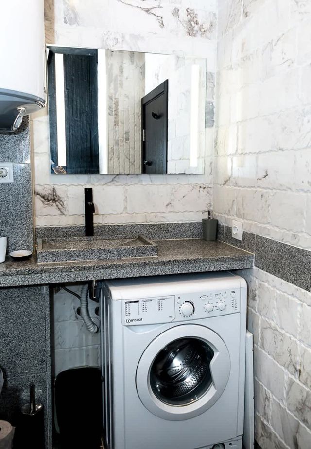 Chic 1BD Flat in St Constantine & Helena Complex