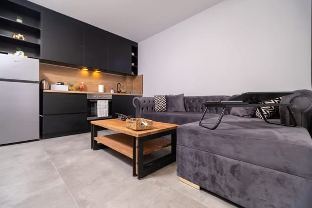 Central Plovdiv: Modern 1BR with Netflix & Balcony