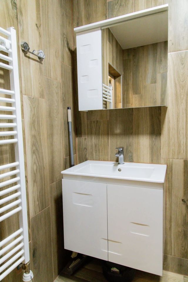 1BD Retreat with Balcony in Vibrant Varna District