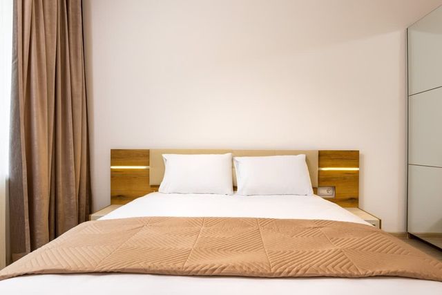 Magnolia Gardens - 1BD with Balcony & Parking