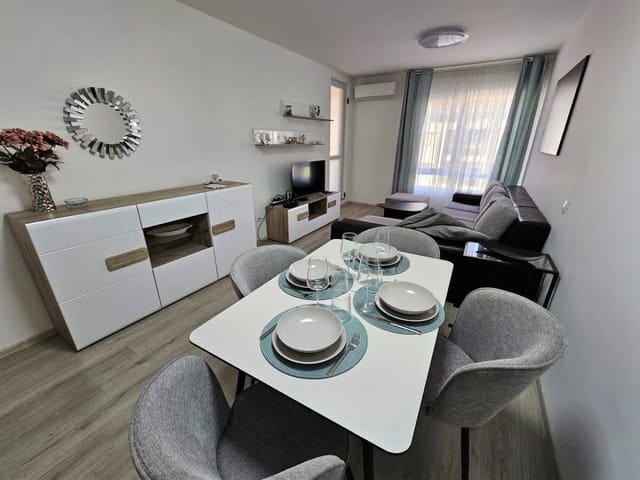 Cozy and Functional Business One-Bedroom Apartment