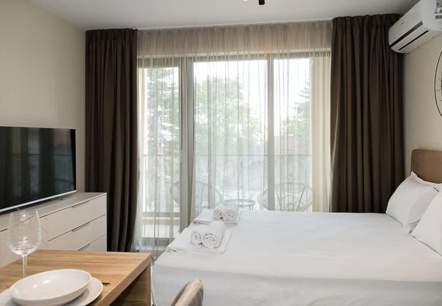 Stylish Studio with Balcony – Bella Vita, Varna