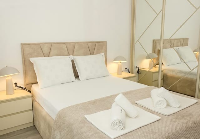 Azur Delux -1BD Flat with Parking & Pool