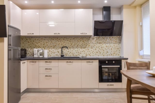 • Kanso Japan • 2-BDR Central Flat with Balcony