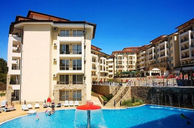 Cozy  Sunny Beach Hills  2 bedrooms for 6 people