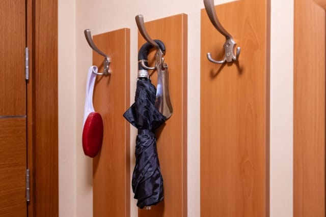 Golden Sands: 1BD Retreat with Parking